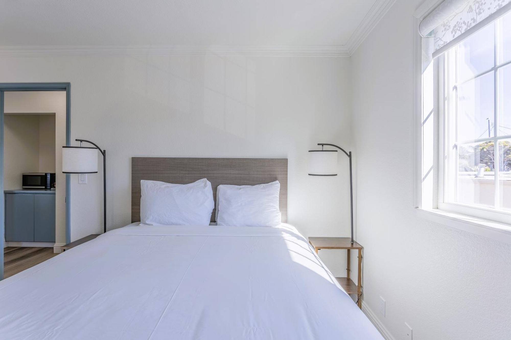 Coastal Breeze Inn Моро Бей Екстериор снимка