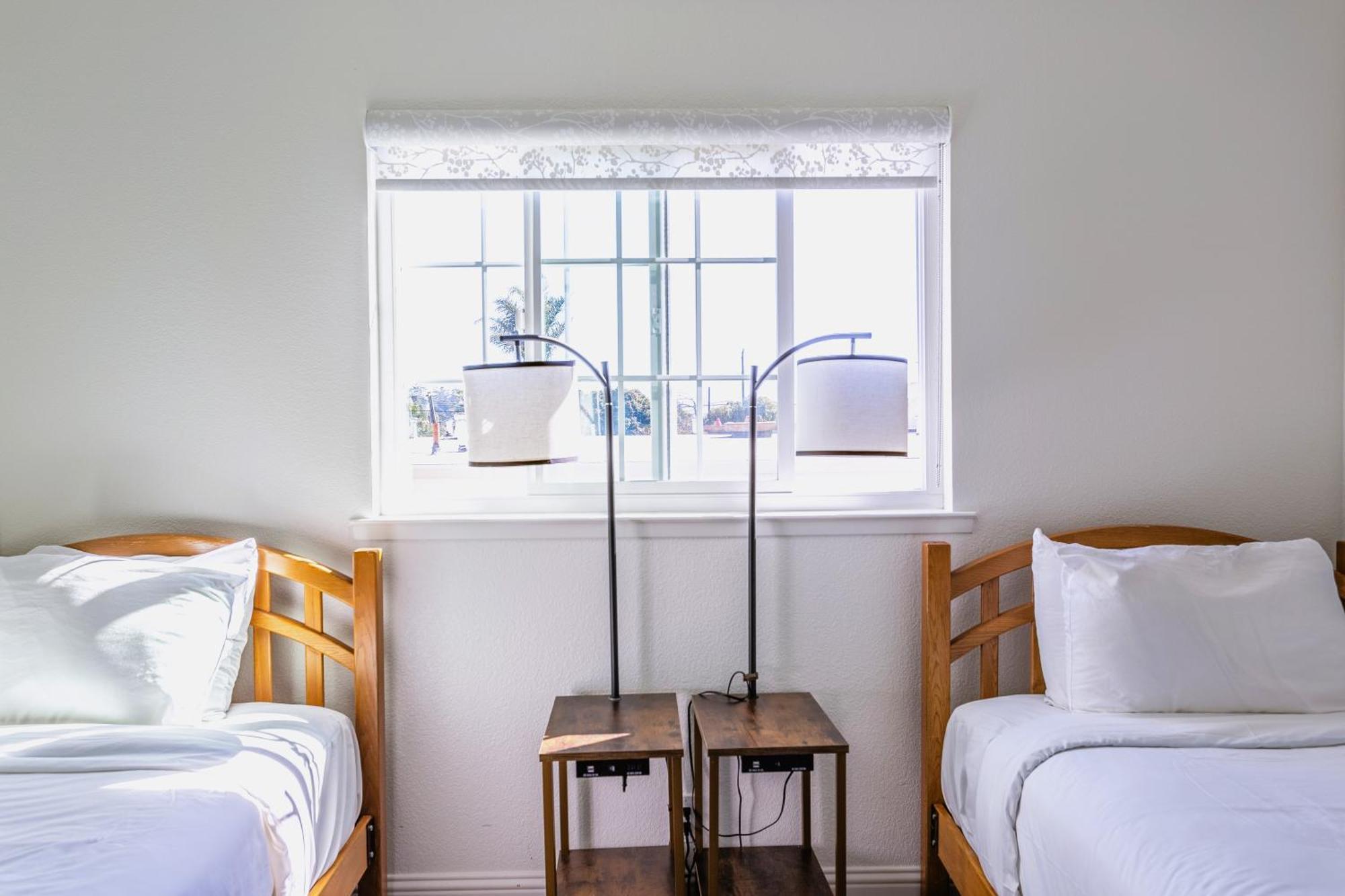 Coastal Breeze Inn Моро Бей Екстериор снимка