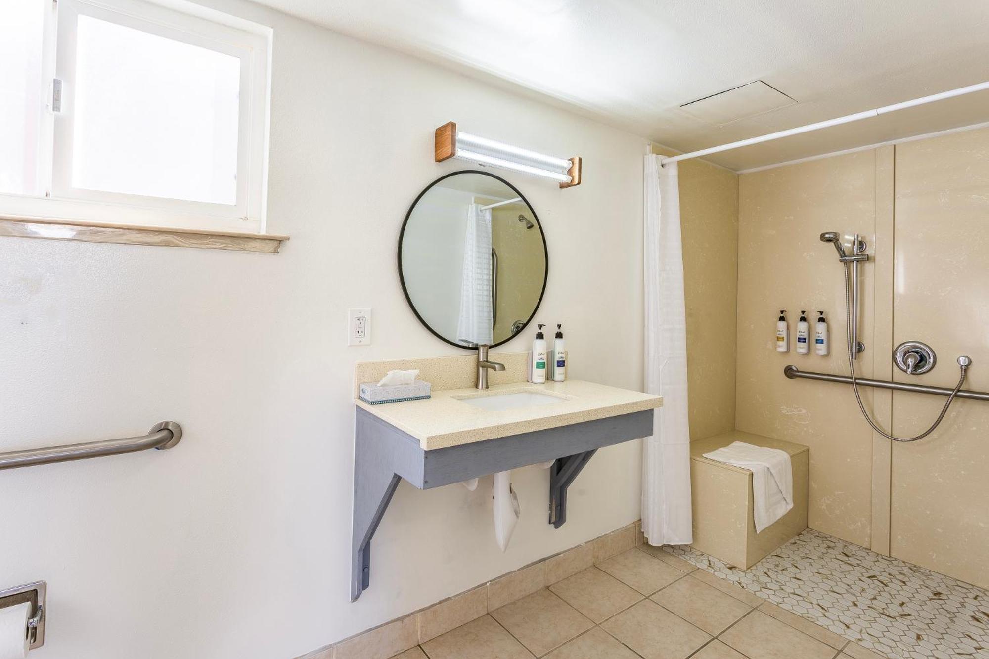 Coastal Breeze Inn Моро Бей Екстериор снимка