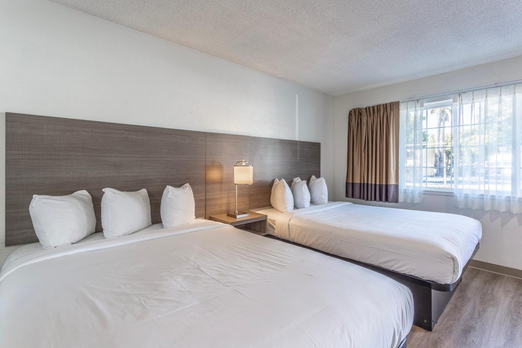 Coastal Breeze Inn Моро Бей Екстериор снимка