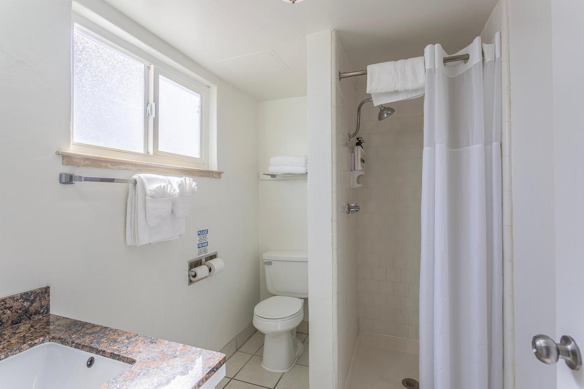 Coastal Breeze Inn Моро Бей Екстериор снимка