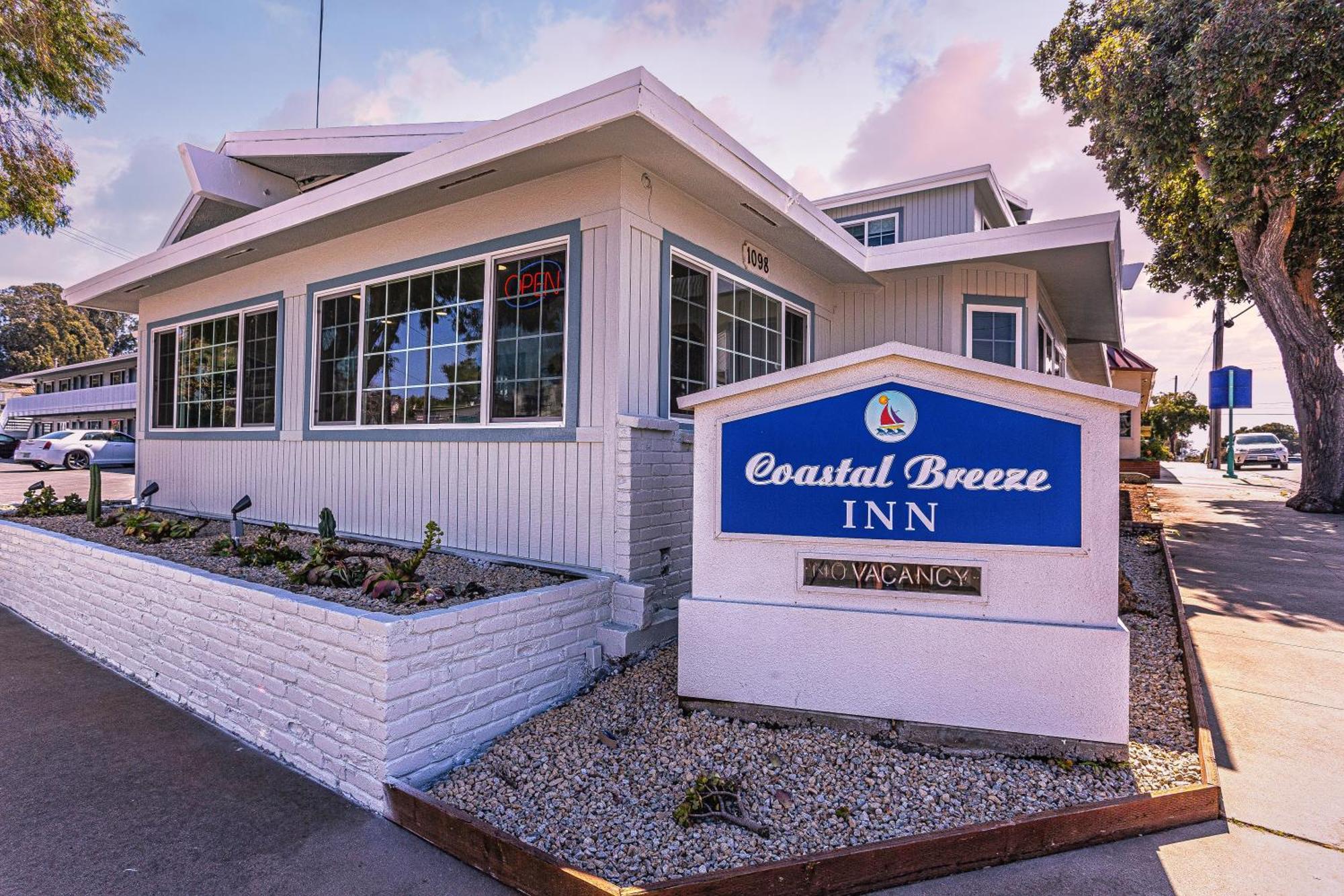 Coastal Breeze Inn Моро Бей Екстериор снимка