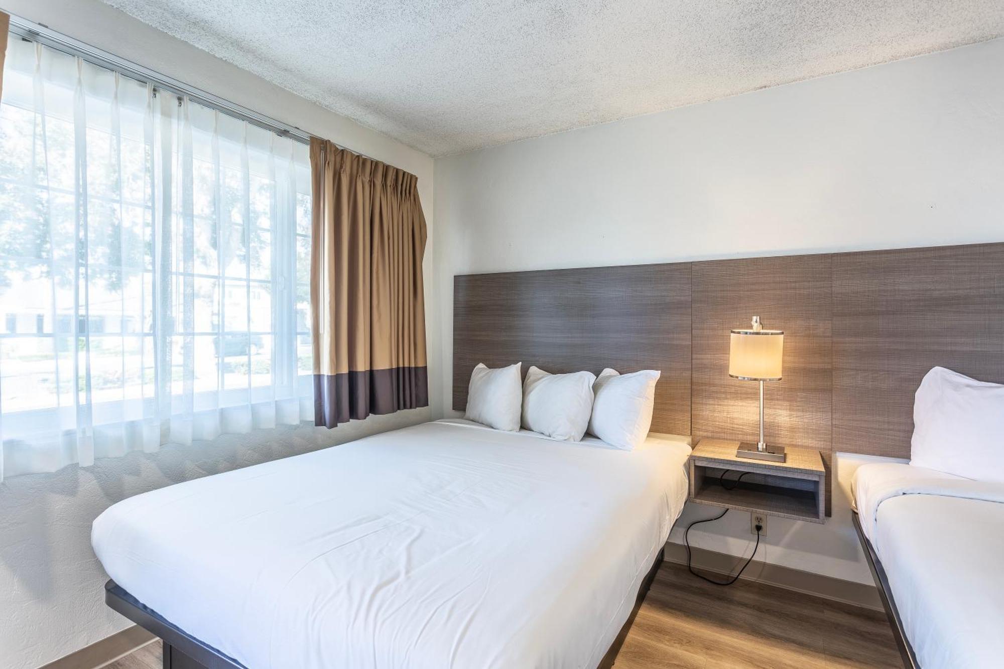 Coastal Breeze Inn Моро Бей Екстериор снимка